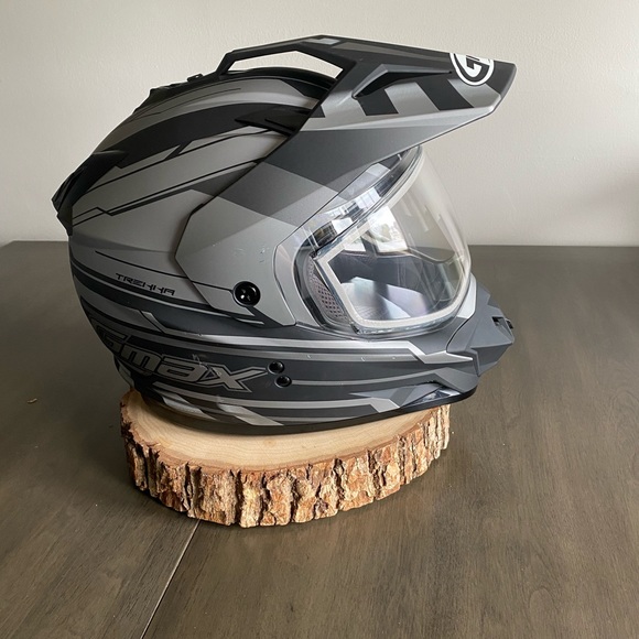 Large Gmax Trekka Helmet - Picture 5 of 8